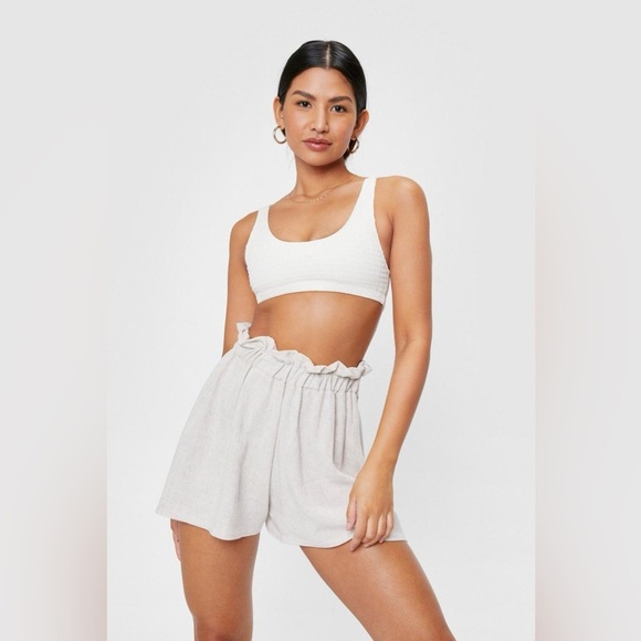 NASTYGAL
Linen Look Paperbag Waist Cover
Up Beach Shorts - Picture 1 of 9